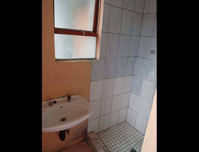 2 BEDROOM FREEHOLD FOR SALE IN PHILIPPI